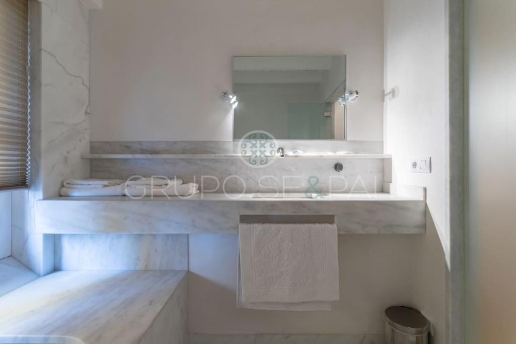 Ad10 Full House Near Cathedral By Antonia Diaz Street Vakantiehuis