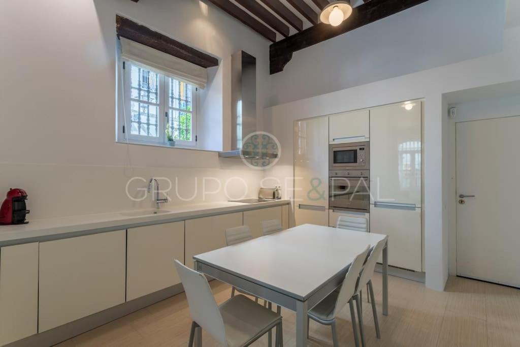 Ad10 Full House Near Cathedral By Antonia Diaz Street Vakantiehuis Sevilla